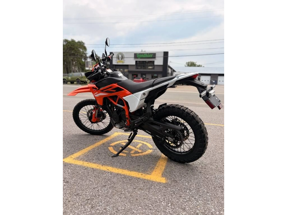 Ktm 390 Enduro R 2026 alt