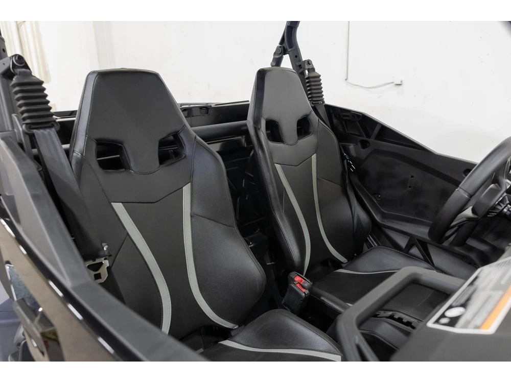 2026 Can-am Commander 1000 Xt 6gtd alt