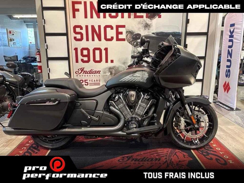 Indian Motorcycle Challenger Dark Horse + 112 & Audio Package 2026 alt
