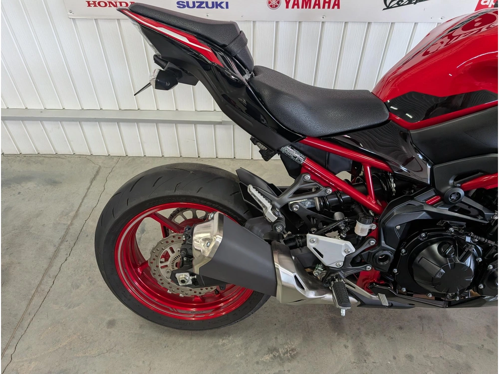 Kawasaki Z 900 2024 alt
