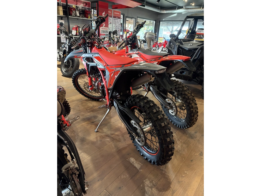 2026 Beta 300 Xtrainer alt