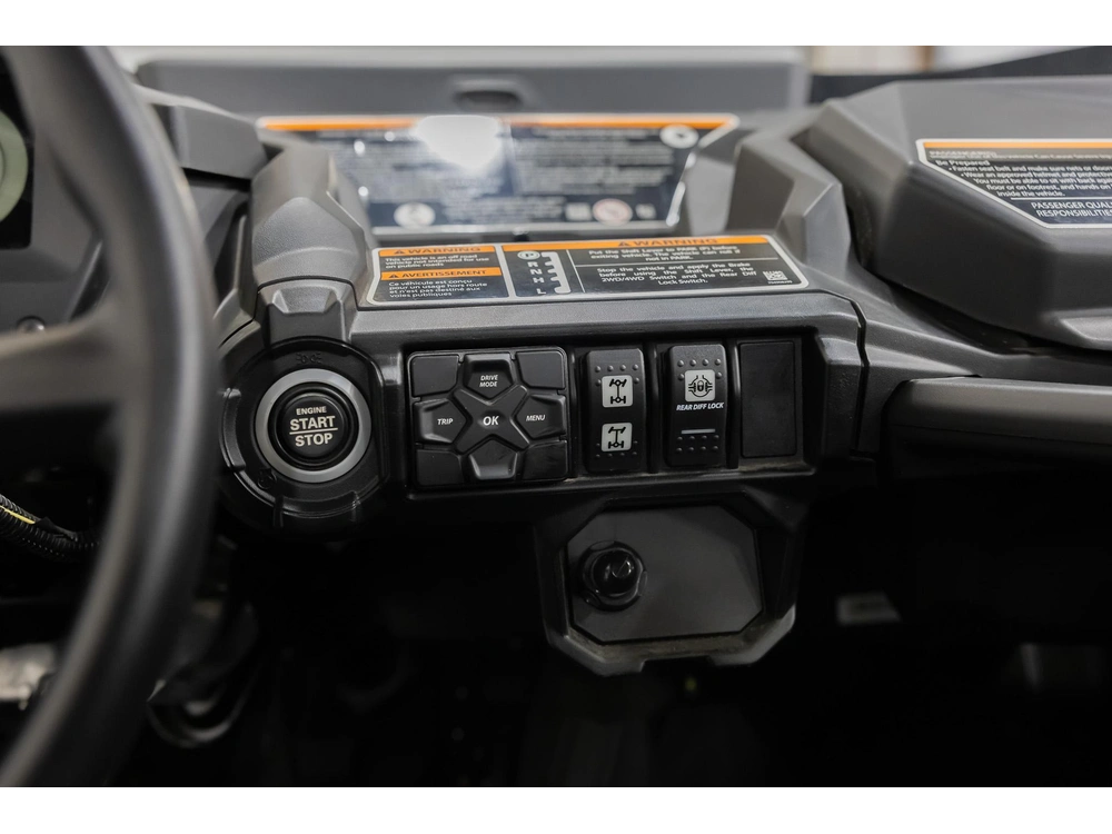 2026 Can-am Commander 1000 Xt 6gtd alt