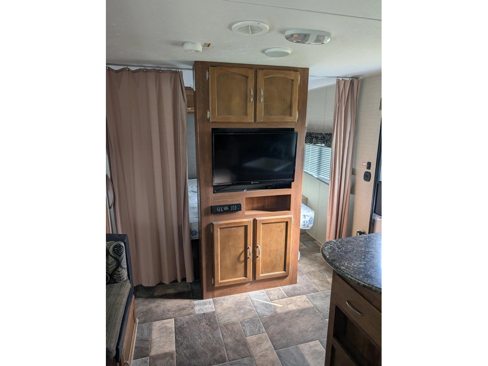 Keystone Rv Springdale 2400bh 2016 alt