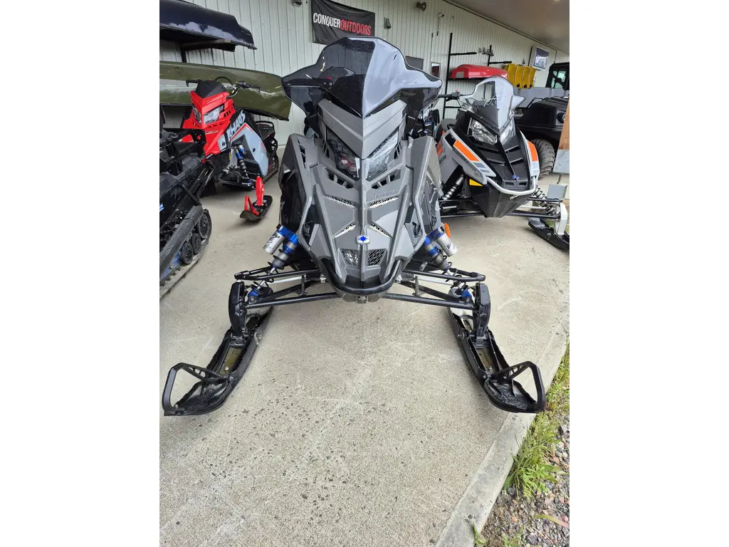 2025 Polaris INDY® VR1 137 Boost