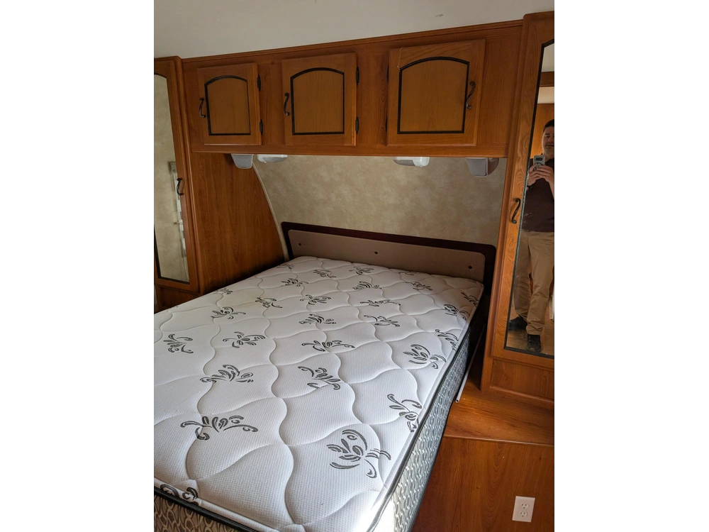 Coachmen Freedom Express 295rl 2012 alt