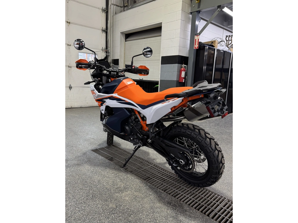 2026 Ktm 890 Adventure R alt