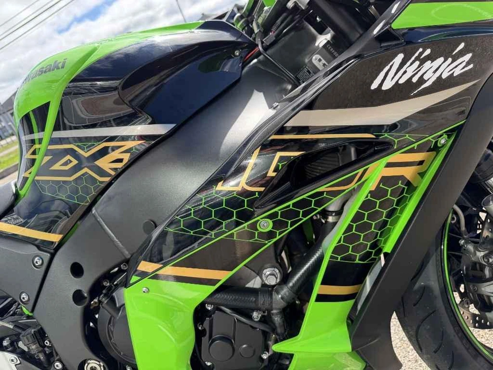 Kawasaki Zx10r 2020 alt