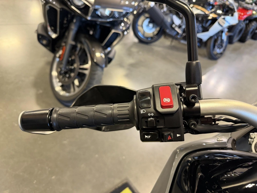2026 Kawasaki Kle500 Se alt