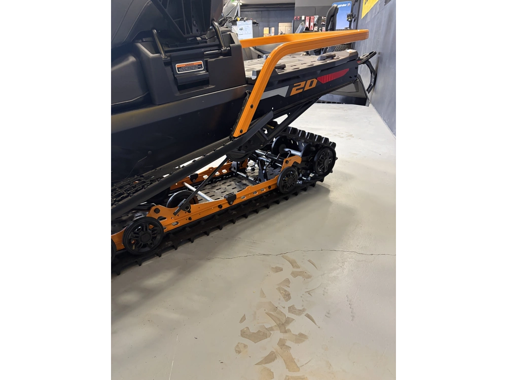 2027 Ski-doo Skandic Le 20" 900 Ace Crosscut 1.5" E.s.