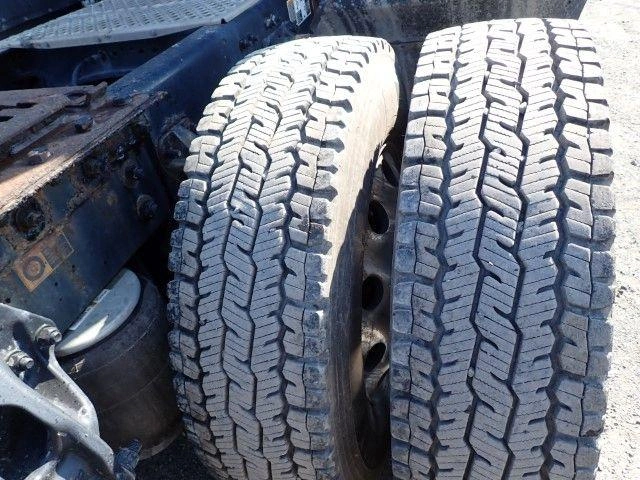 Kenworth T680 2021