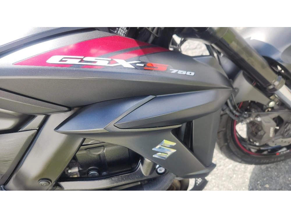 Suzuki Gsx-s750 2018 alt