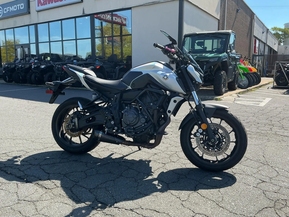 2023 Yamaha Mt-07 alt