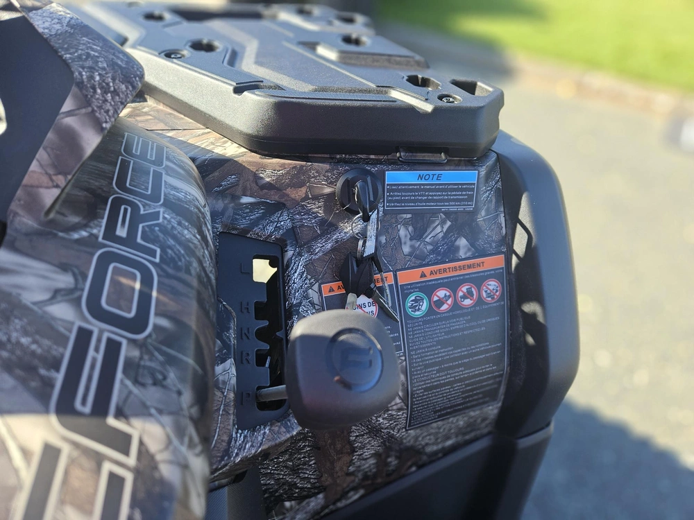 2025 Cfmoto Cforce 800 Touring alt