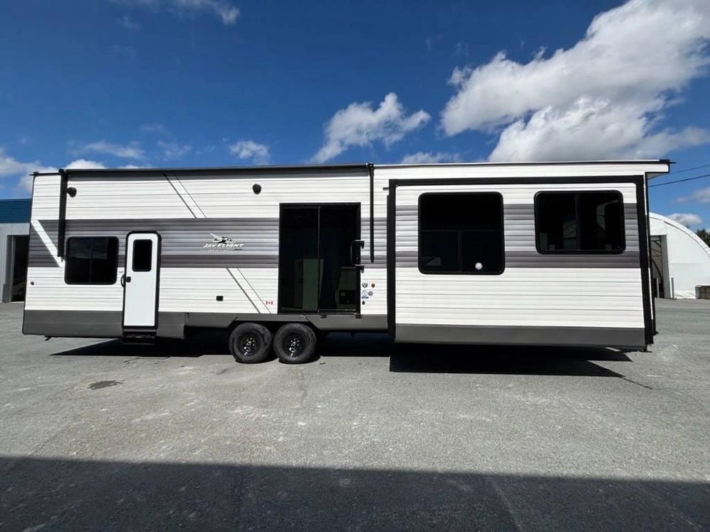 Jayco Jay Flight Bungalow 401loft 2027 alt