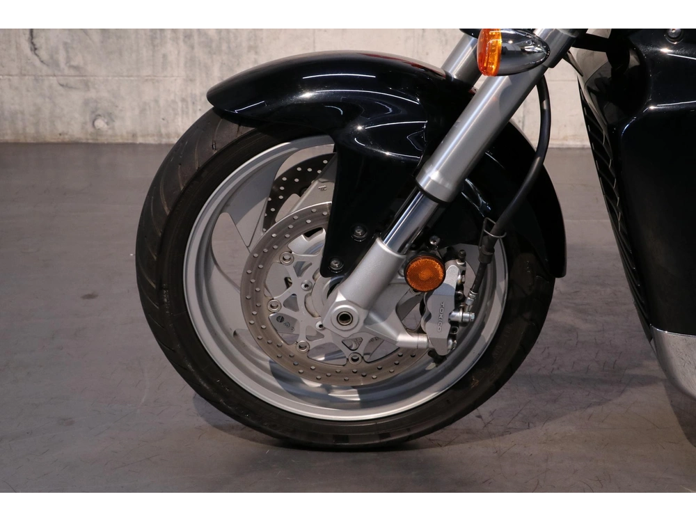 2009 Suzuki Boulevard M109r alt