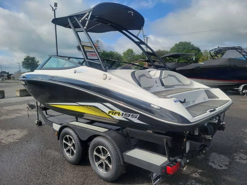 2017 Yamaha Ar 195 alt