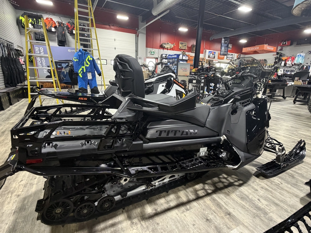 2027 Polaris Prostar Titan Adventure alt