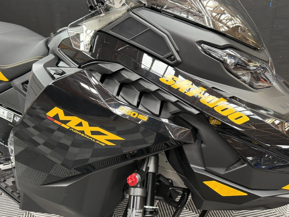 2027 Ski-doo Mxz Blizzard 850 137 1.2 Ice Ripper alt