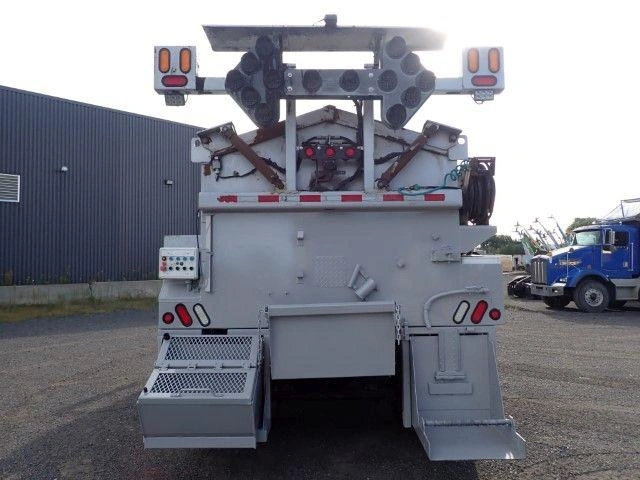 Freightliner 114sd 2013