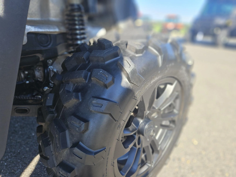 2025 Cfmoto Cforce 800 Touring alt