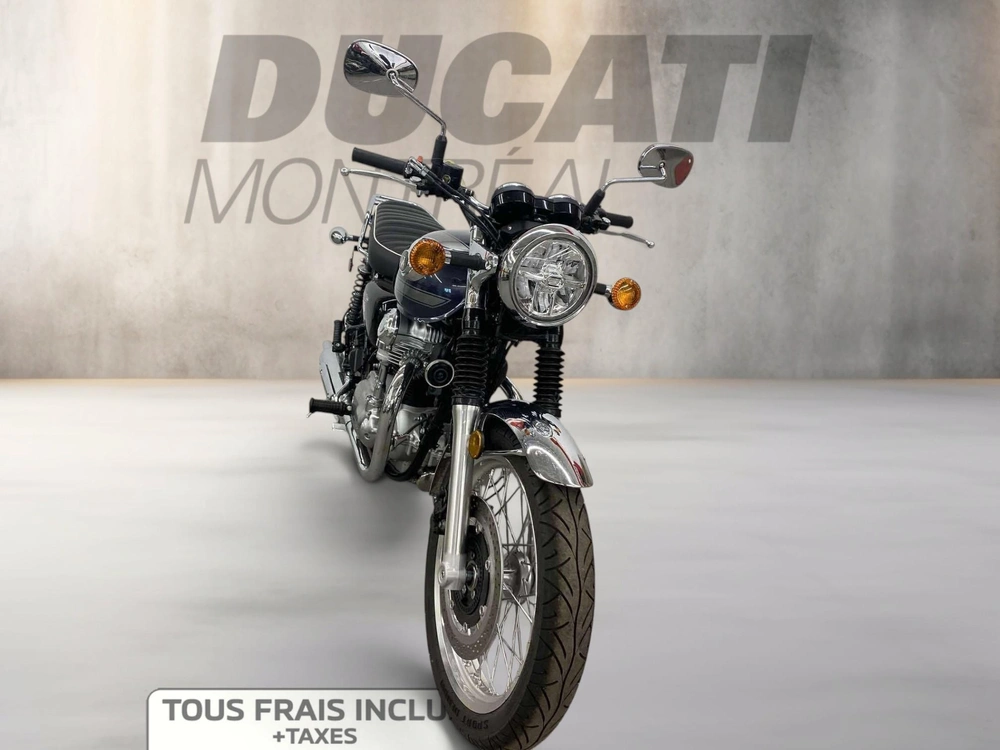 2023 Kawasaki W800 alt