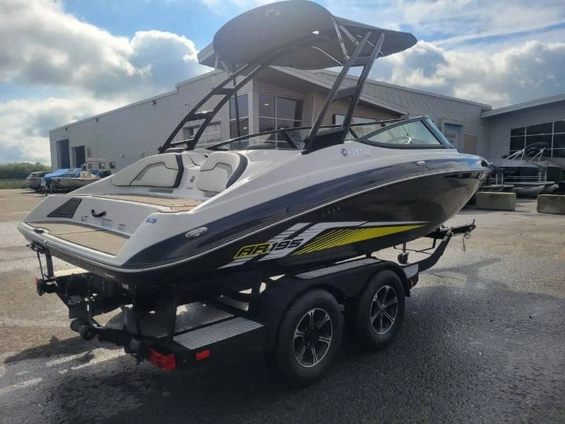 2017 Yamaha Ar 195 alt