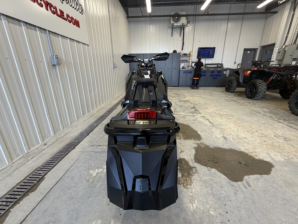 2027 Polaris Boost Sb Aslt Nrw 146 alt