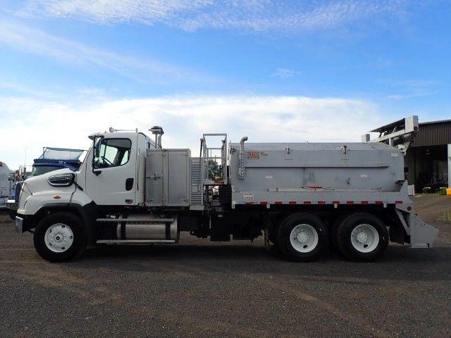 Freightliner 114sd 2013