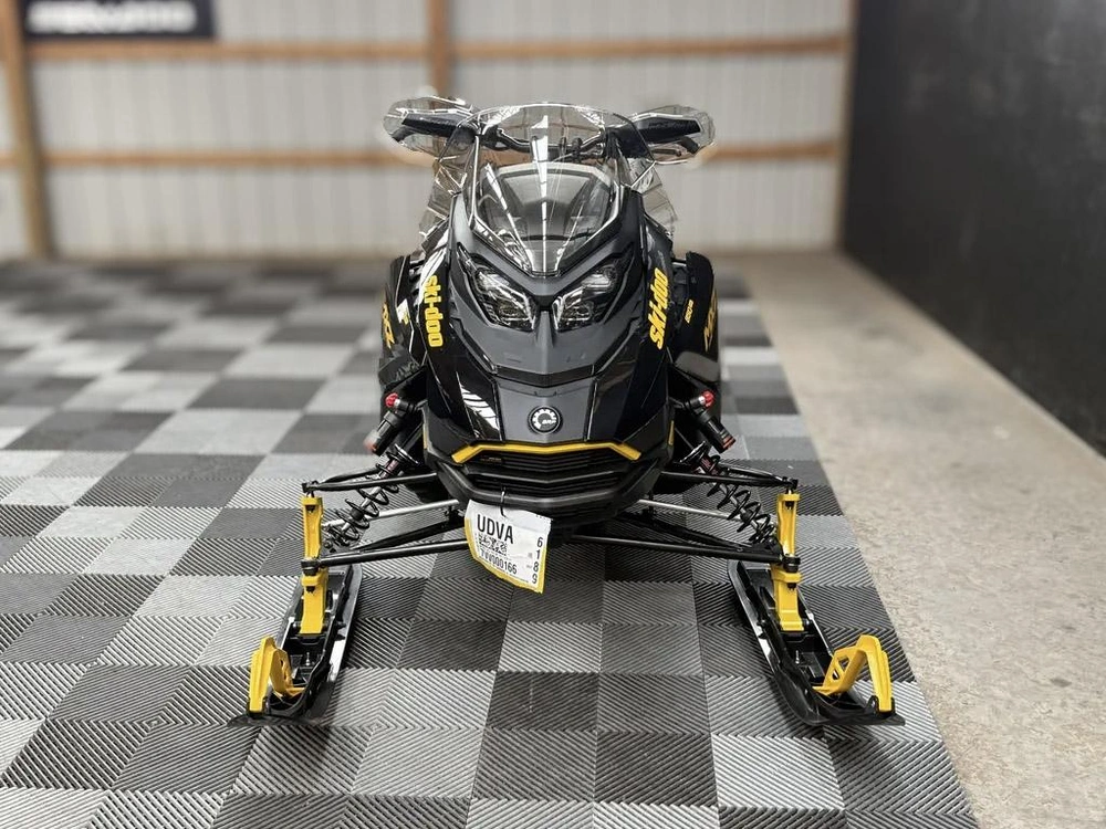 2027 Ski-doo Mxz Blizzard 850 137 1.2 Ice Ripper alt