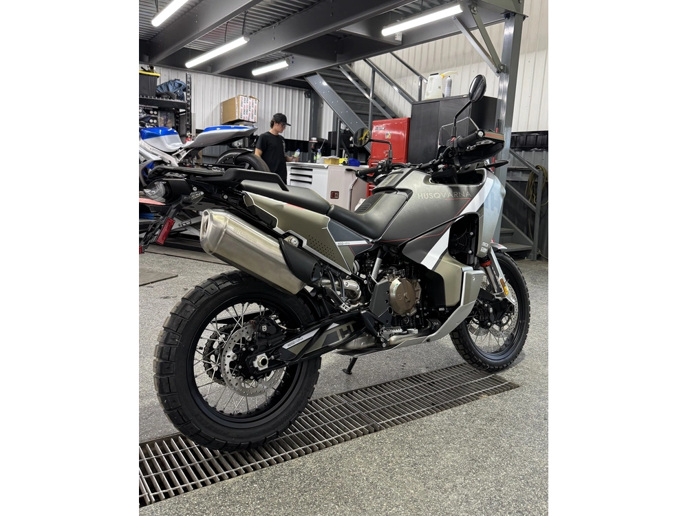 Husqvarna Norden 901 2025 alt