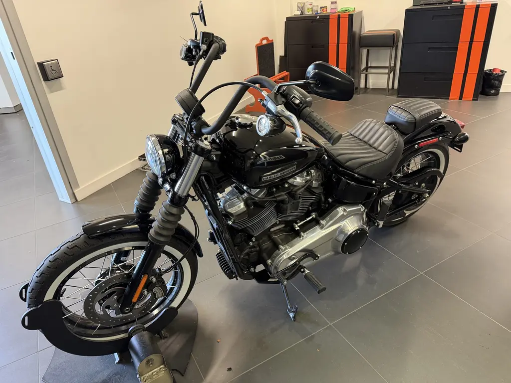 Harley-Davidson FXBB Street bobFXBB 2025