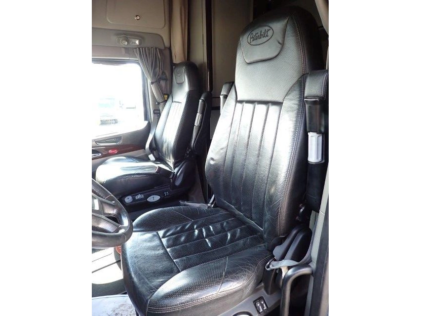 Peterbilt 579 2022
