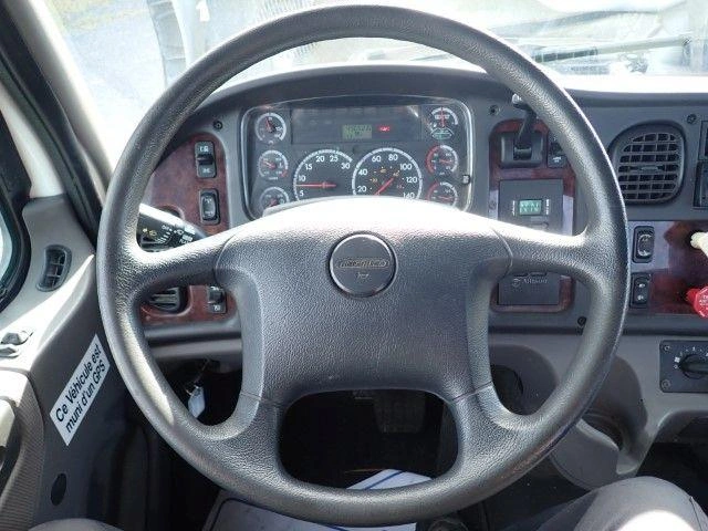 Freightliner 114sd 2013