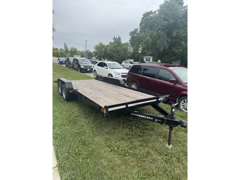 2023 Gator Made 18’ LowBoy Car Hauler
