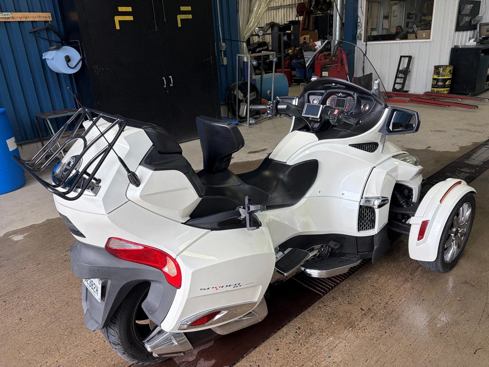 Can-am Spyder Rt Ltd 2014 alt