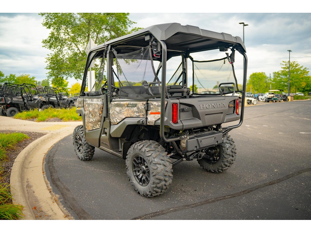 2026 Honda Pioneer 1000 -camo alt