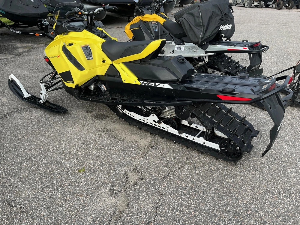 Ski-doo Backcountry X 146 850 E-tec 2020 alt