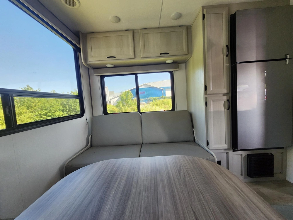 Forest River Aurora 22 Epic 2027 alt