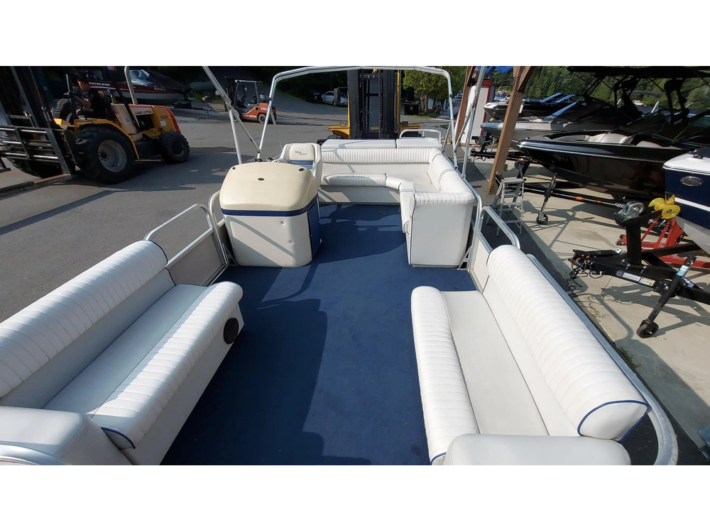 1999 Misty Harbor Aluminium Pontoon alt