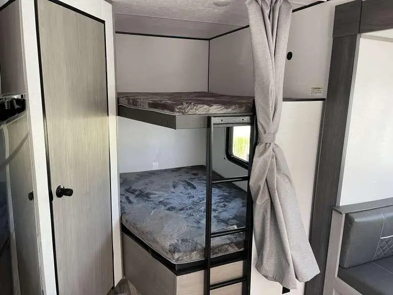 Keystone RV Coleman 263BH 2024