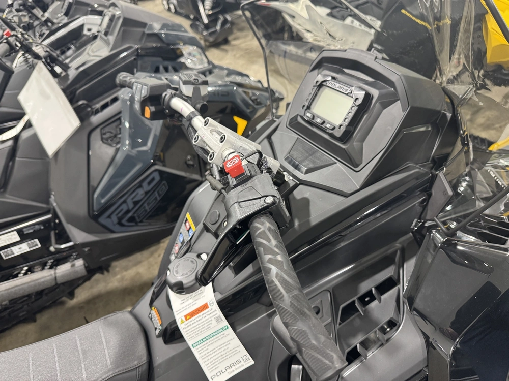 2027 Polaris Titan 650 Adventure 155 alt
