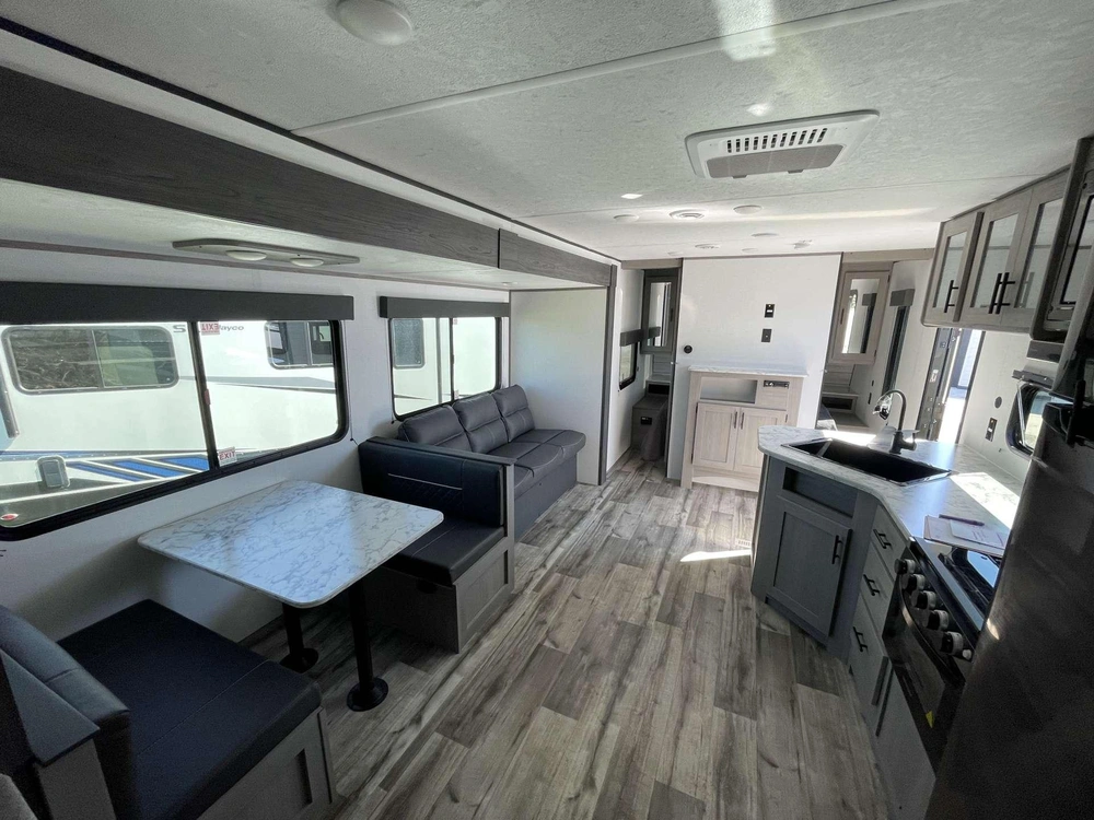 2024 Keystone Rv Coleman 263bh alt