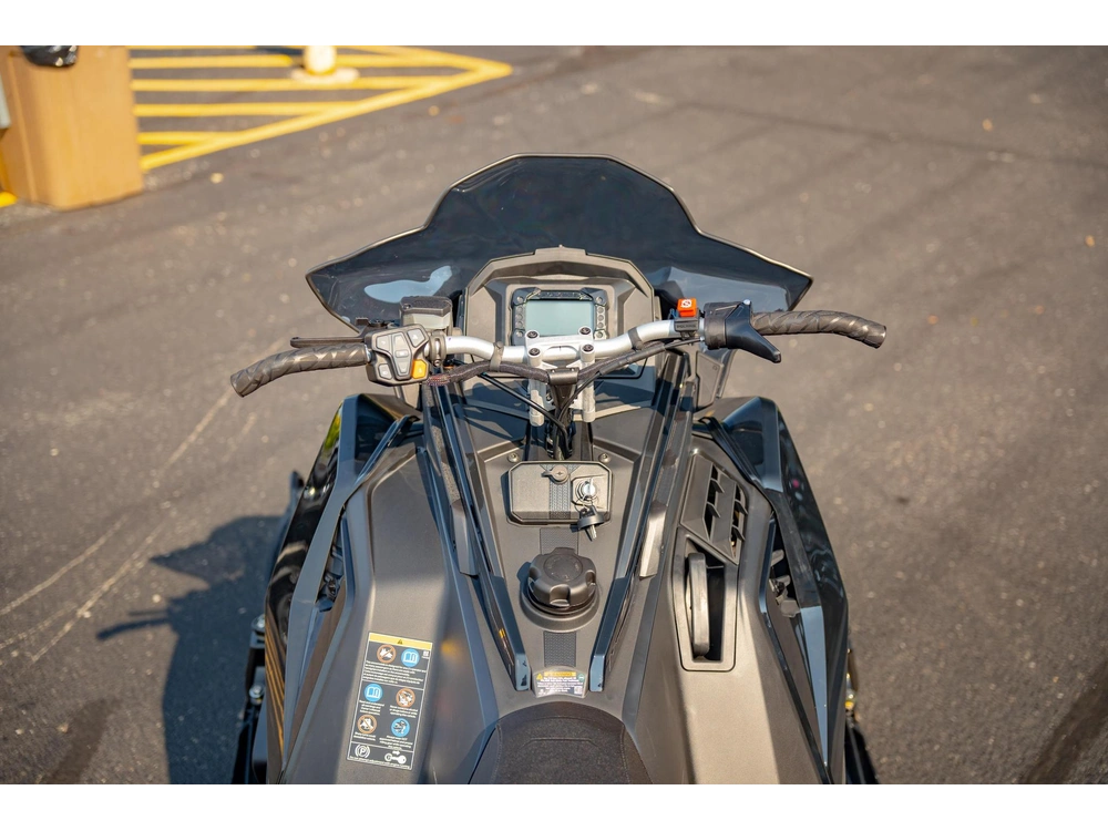 2027 Polaris 850 Switchback Assault Xc 146 alt