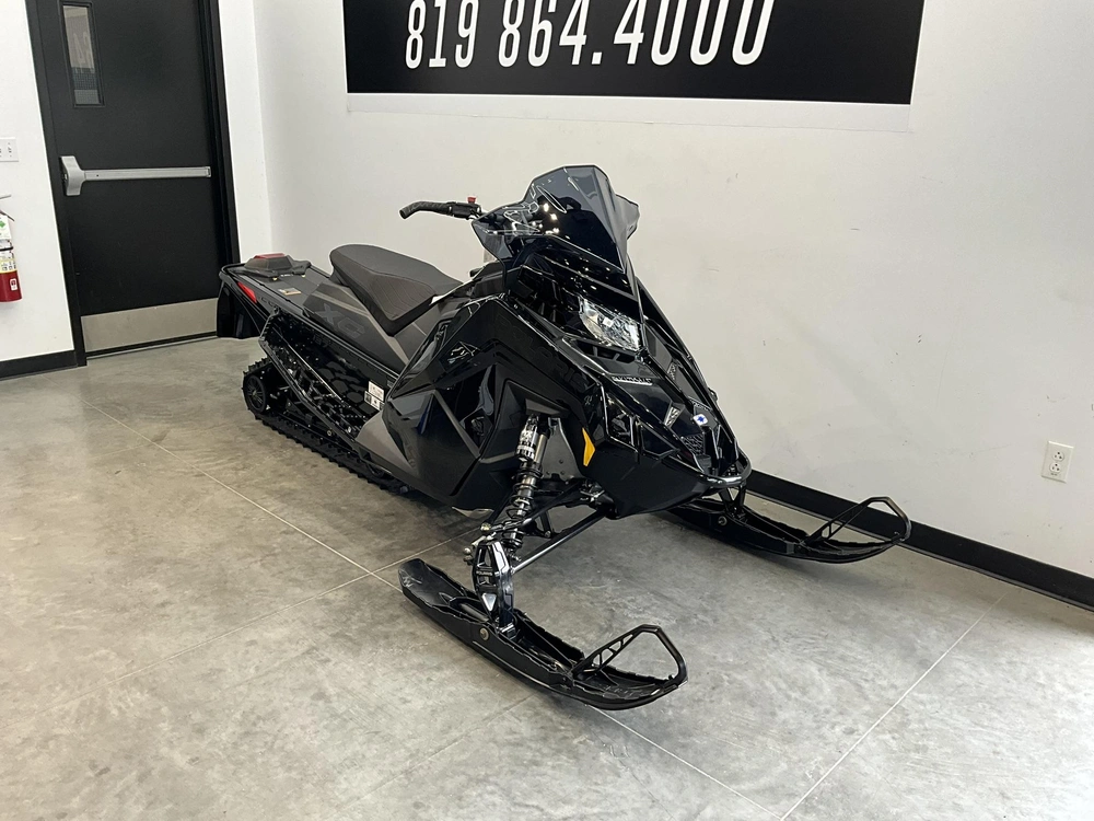 Polaris 850 Indy Xc 137 2027 alt