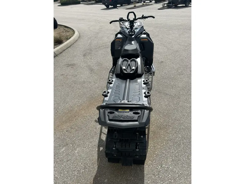 2025 Ski-Doo SUMMIT ADR W/ EDGE PKG 165 850 E-TEC POWDERMAX X-LIGHT FLEXEDGE 3.0" SHOT