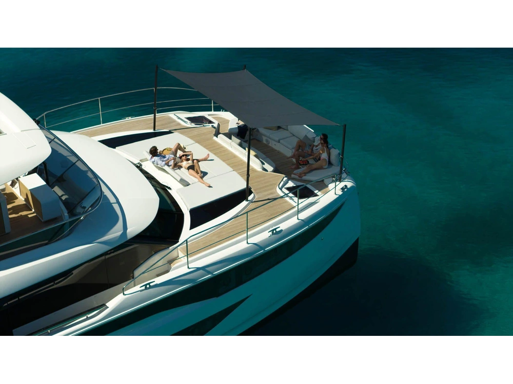 Prestige Yachts M8 Evo 2028 alt