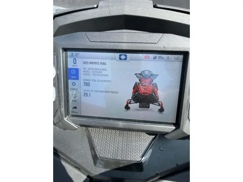 2025 Polaris 9R INDY XCR 136 DEMO 781 KM
