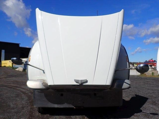 Peterbilt 567 2019