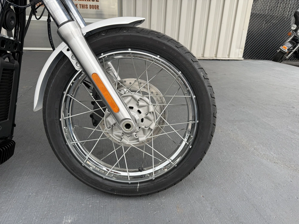 2026 Harley-davidson Super Glide alt