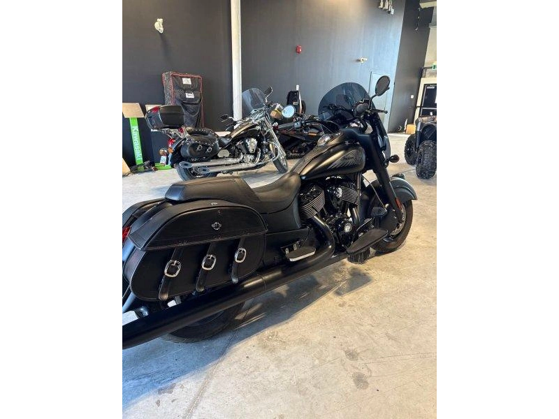 2019 Indian Motorcycle Chief Dark Horse alt